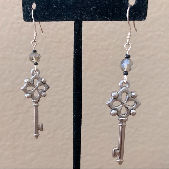 Skeleton Key Earrings - Picture 4 of 5